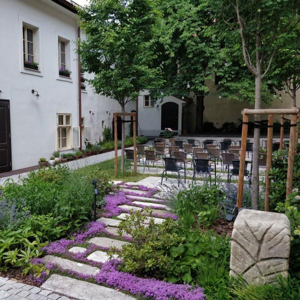 Záhrada Domu Albrechtovcov,Kapitulská 1,Bratislava
