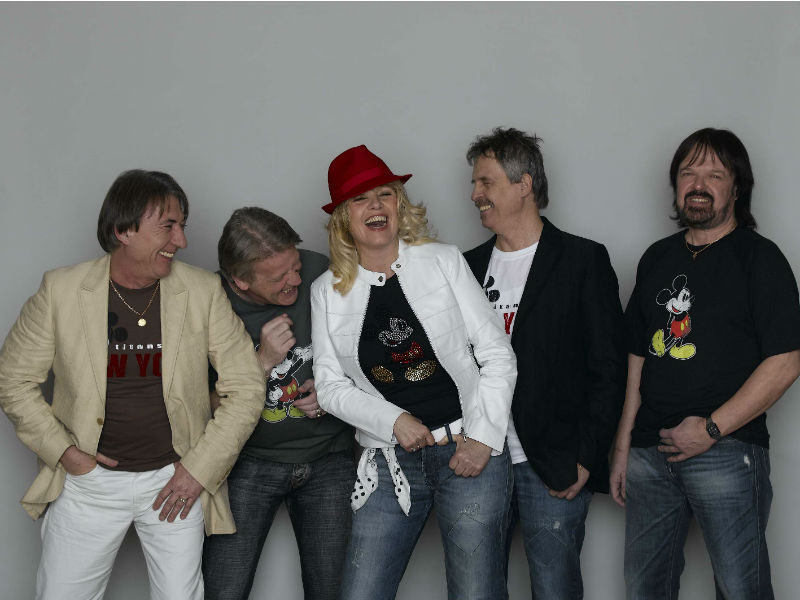 picture NEOTON FAMILIA - JÖJJÖN A NYÁR!/PRIVÍTAJME LETO!