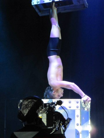 picture ILUZIONISTI-THE ILLUSIONISTS