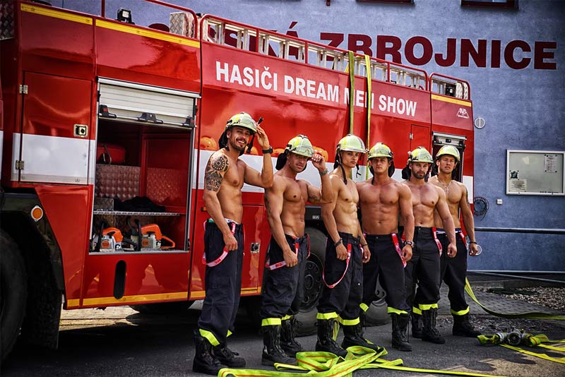 picture DREAM MEN SHOW