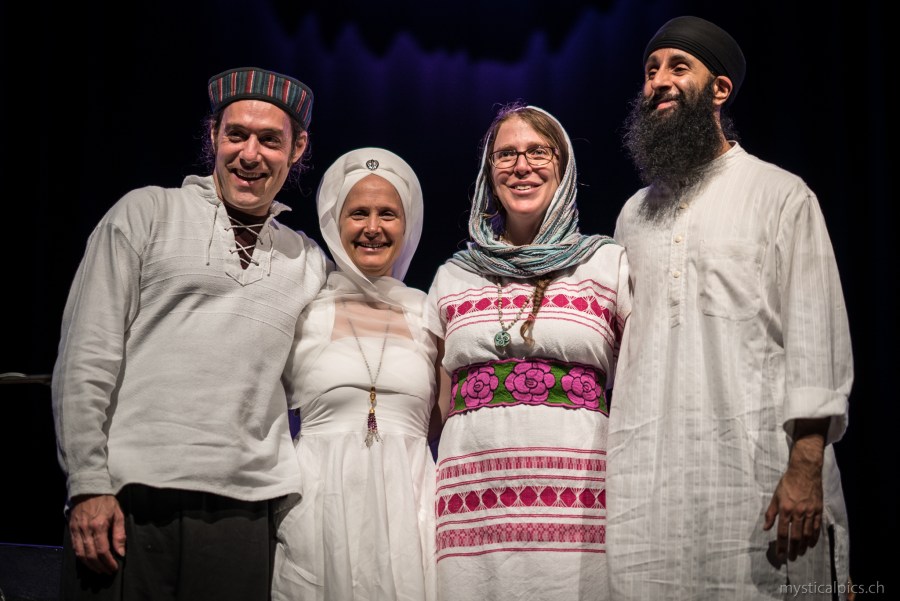 picture Snatam Kaur / Light of the Beloved Tour