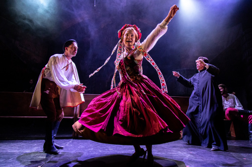 picture DIVADLO ARÉNA - JÁNOŠÍK